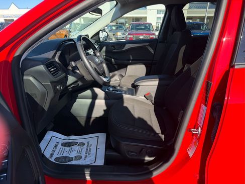 Used 2024 Ford Escape Active w/ Cold Weather Package image 9