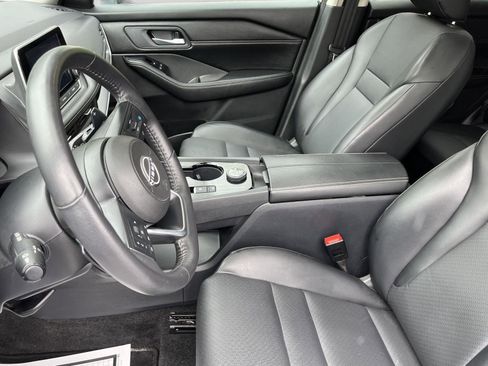 Used 2024 Nissan Rogue SV w/ SV Premium Package AWD/4WD image 21