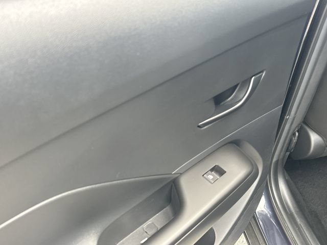 Certified 2025 Hyundai Kona SEL AWD/4WD image 11