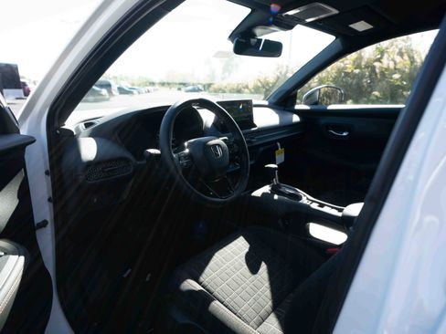 New 2026 Honda HR-V Sport image 8