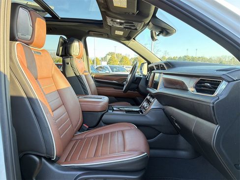 Used 2024 GMC Yukon XL Denali Ultimate image 22