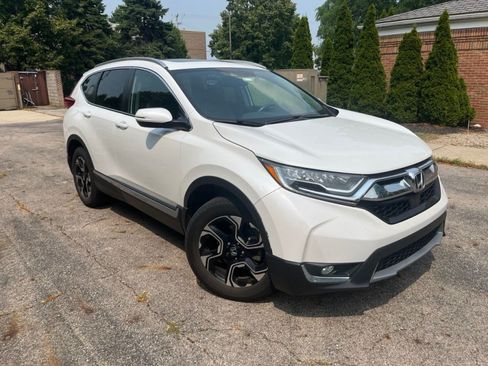 Used 2019 Honda CR-V Touring image 3