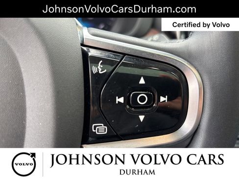 Used 2023 Volvo XC60 B5 Plus image 23
