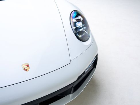 Used 2020 Porsche 911 Carrera image 9