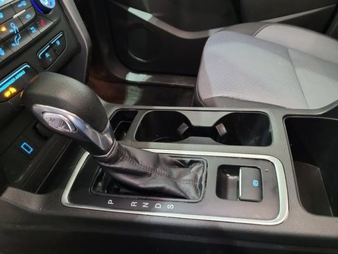 Used 2018 Ford Escape SE image 34