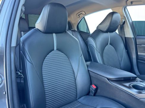 Used 2022 Toyota Camry SE image 33