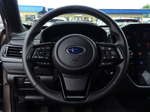 Used 2025 Subaru Forester Premium AWD/4WD image 10