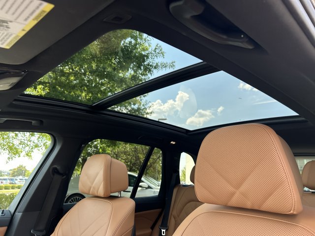 Certified 2025 BMW X5 xDrive40i AWD/4WD image 17