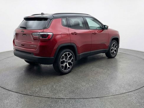 Used 2025 Jeep Compass Limited image 9