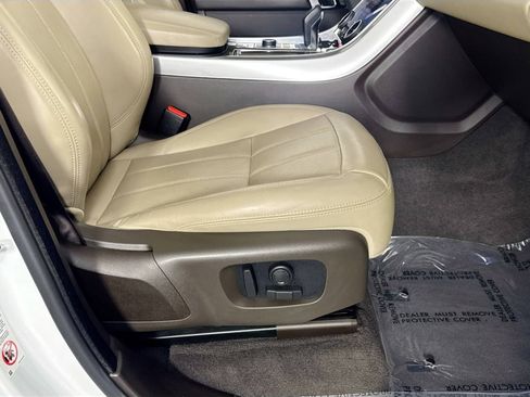 Used 2019 Land Rover Range Rover Sport HSE image 40