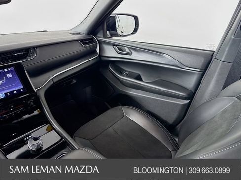 Used 2024 Jeep Grand Cherokee Altitude image 22