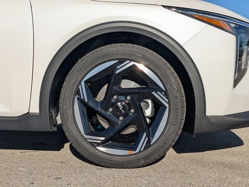 New 2025 Kia K4 GT-Line Turbo FWD image 13
