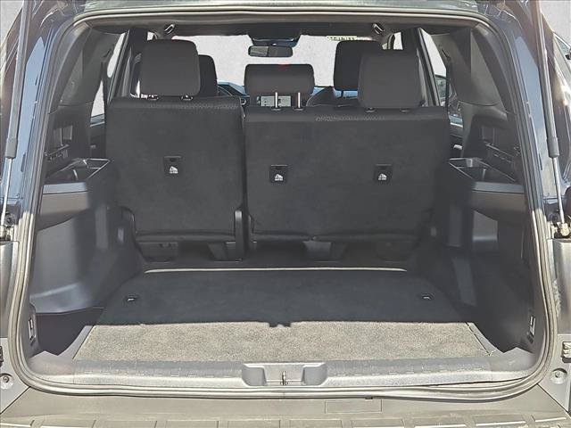 Used 2025 Toyota 4Runner SR5 AWD/4WD image 6