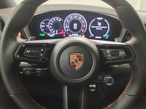 New 2026 Porsche Cayenne S image 16