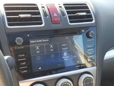 Used 2015 Subaru Crosstrek 2.0i Limited image 24