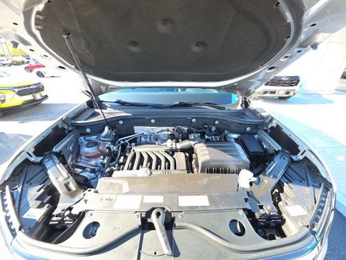 Used 2023 Volkswagen Atlas SEL image 32