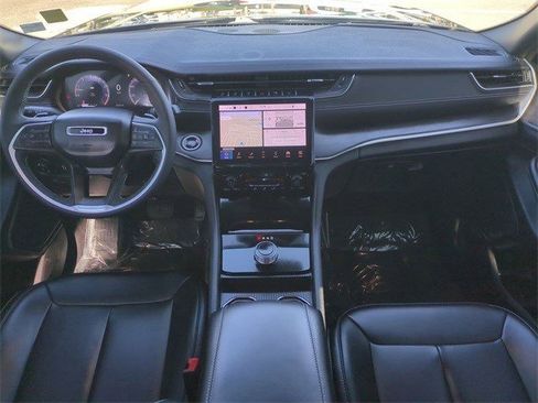 Used 2024 Jeep Grand Cherokee Limited image 15