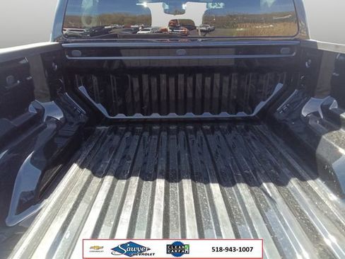 Used 2024 Chevrolet Colorado W/T RWD image 18
