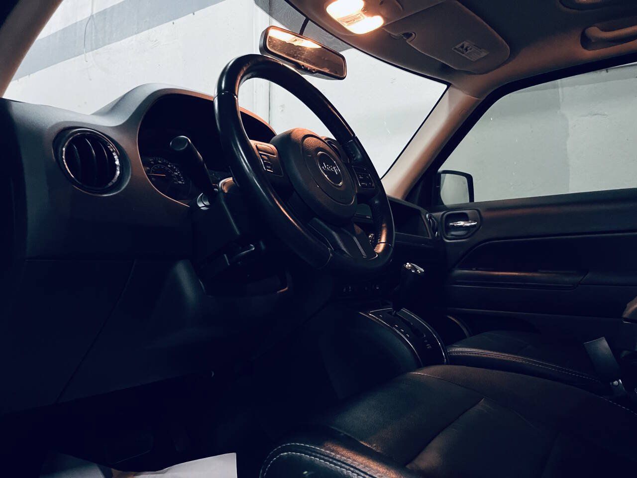 Used 2016 Jeep Patriot High Altitude FWD image 16