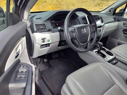 Used 2019 Honda Ridgeline RTL-T image 11