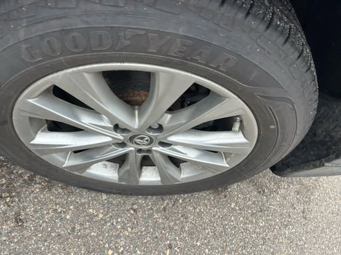 Used 2017 Toyota RAV4 Limited image 7