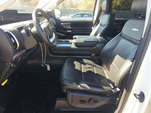 Certified 2025 Ford Expedition Platinum image 5