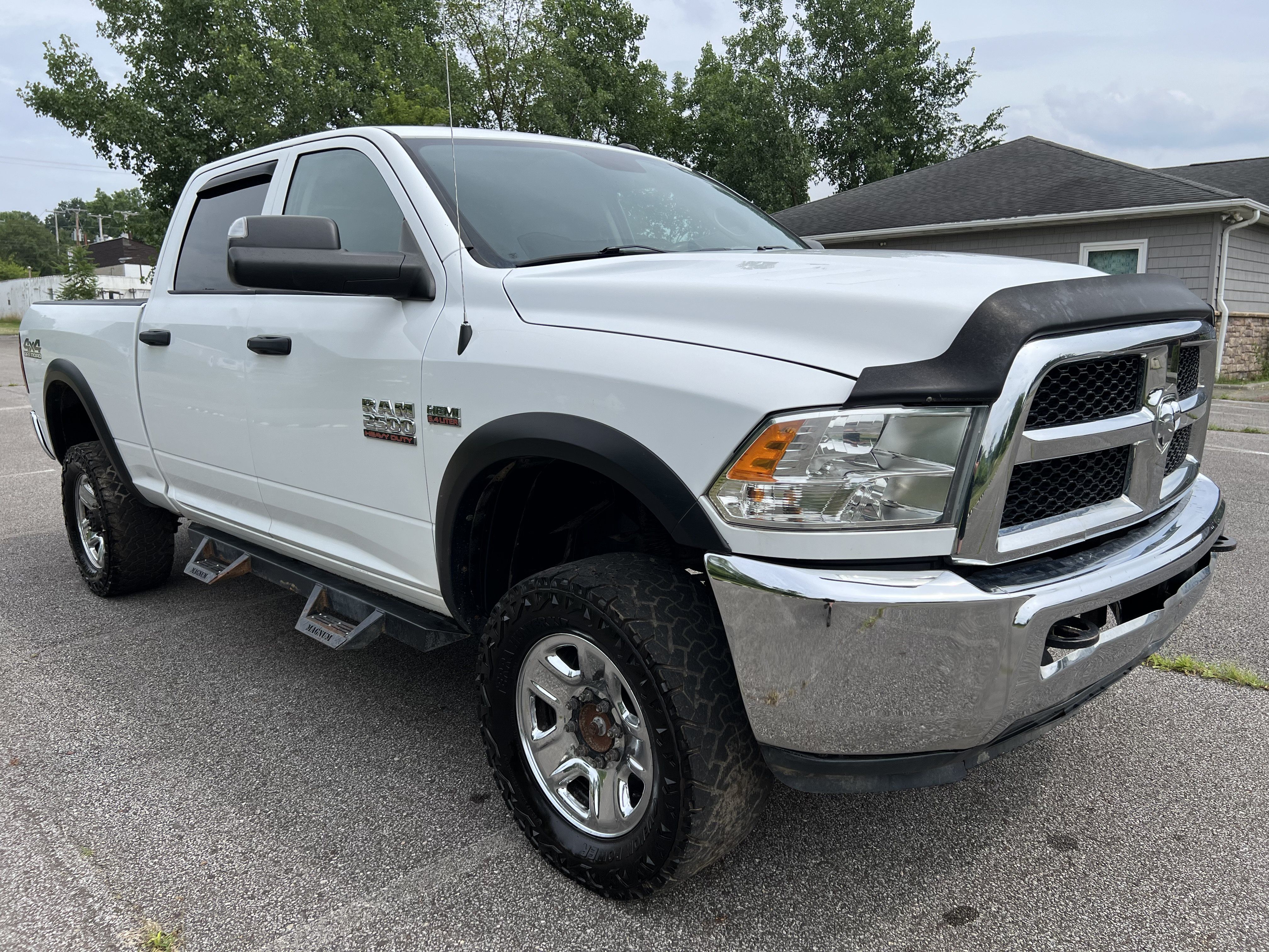 Used 2018 RAM 2500 Tradesman w/ Chrome Appearance Group AWD/4WD image 11