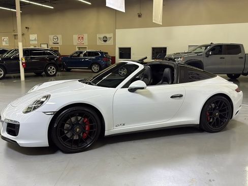 Used 2019 Porsche 911 Targa 4 GTS image 11