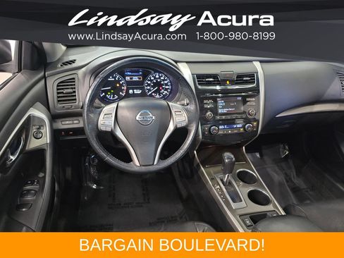 Used 2014 Nissan Altima 2.5 SL w/ Moonroof Package FWD image 13