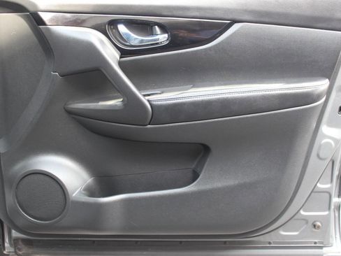 Used 2019 Nissan Rogue Sport SV image 10