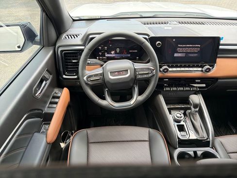 New 2026 GMC Canyon AT4 w/ Technology Plus Package AWD/4WD image 11
