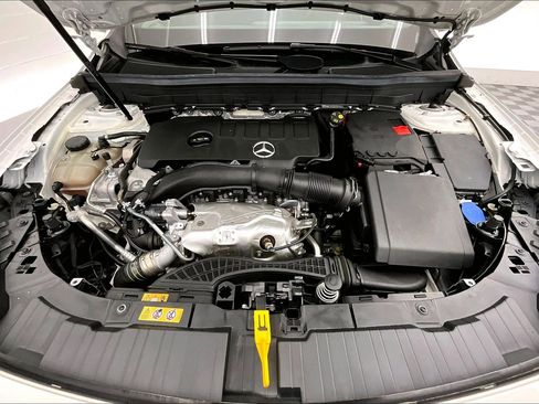 Certified 2022 Mercedes-Benz GLB 250 image 9