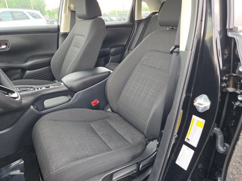 Used 2025 Honda HR-V LX image 29