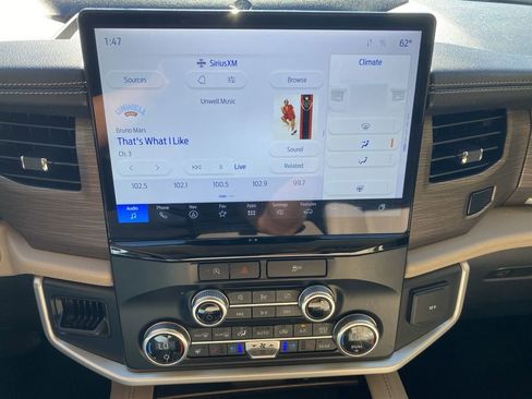 Used 2024 Ford Expedition Max Limited RWD image 35