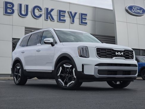 Used 2025 Kia Telluride S FWD image 2