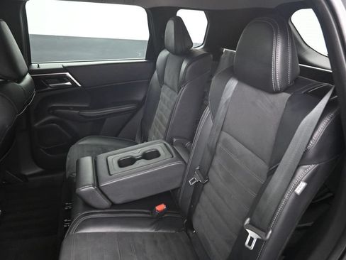 Used 2022 Mitsubishi Outlander SE AWD/4WD image 25