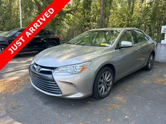 Used 2017 Toyota Camry XLE w/ Moonroof Package video 1
