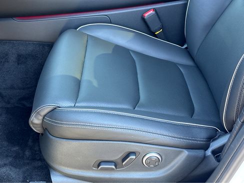 New 2026 Genesis GV70 2.5T Advanced image 21