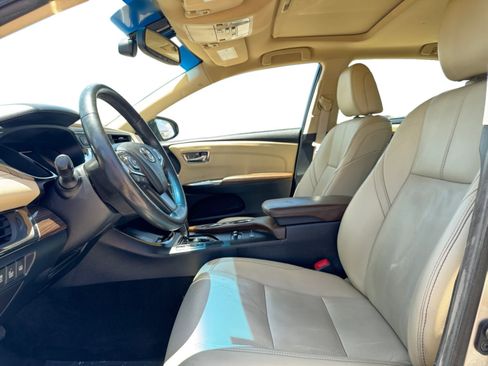 Used 2014 Toyota Avalon Limited w/ Technology Package FWD image 10
