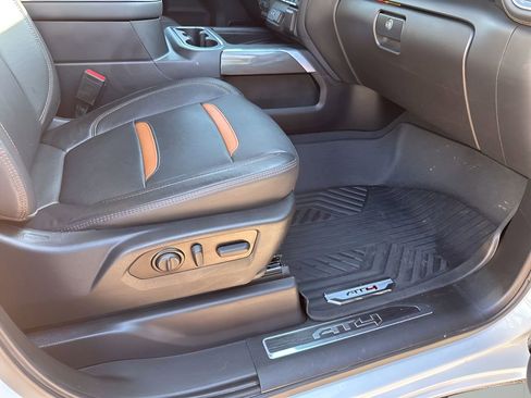 Used 2022 GMC Sierra 2500 AT4 w/ AT4 Premium Plus Package image 16