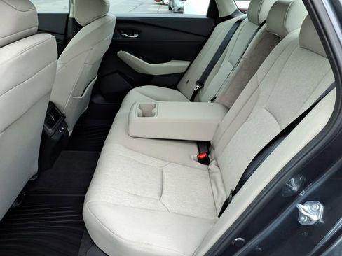 Used 2025 Honda Accord SE image 7