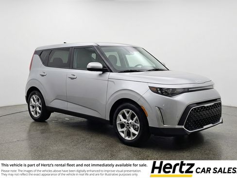 Used 2025 Kia Soul LX w/ LX Technology Package FWD image 1