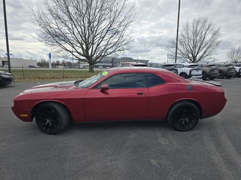 Used 2010 Dodge Challenger R/T image 13