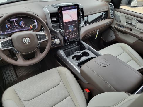 New 2026 RAM 1500 Laramie AWD/4WD image 18