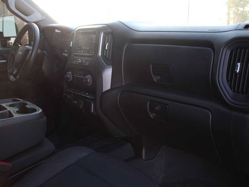Used 2024 Chevrolet Silverado 2500 Custom w/ Custom Convenience Package AWD/4WD image 19