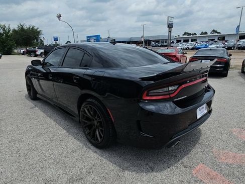 Used 2022 Dodge Charger R/T w/ Plus Group RWD image 5