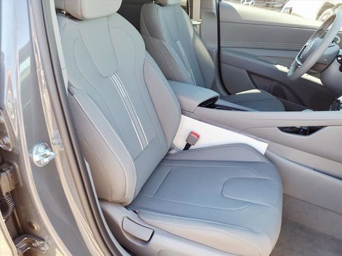 New 2026 Hyundai Elantra SEL Sport Premium image 7