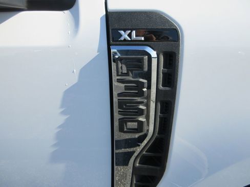 Used 2024 Ford F350 XL image 10