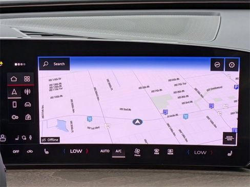 Used 2025 Audi Q5 Premium w/ Convenience Package image 23