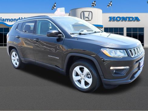 Used 2020 Jeep Compass Latitude FWD image 1